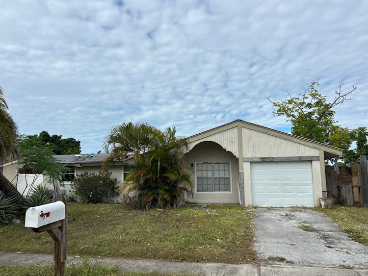 2915 Leisure Place Sarasota, FL 34234, Sarasota County