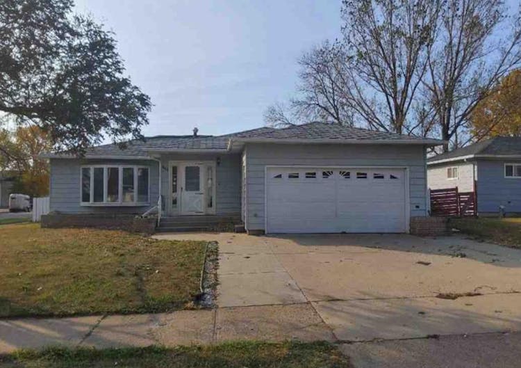 401 15th Ave W Williston, ND 58801, Williams County