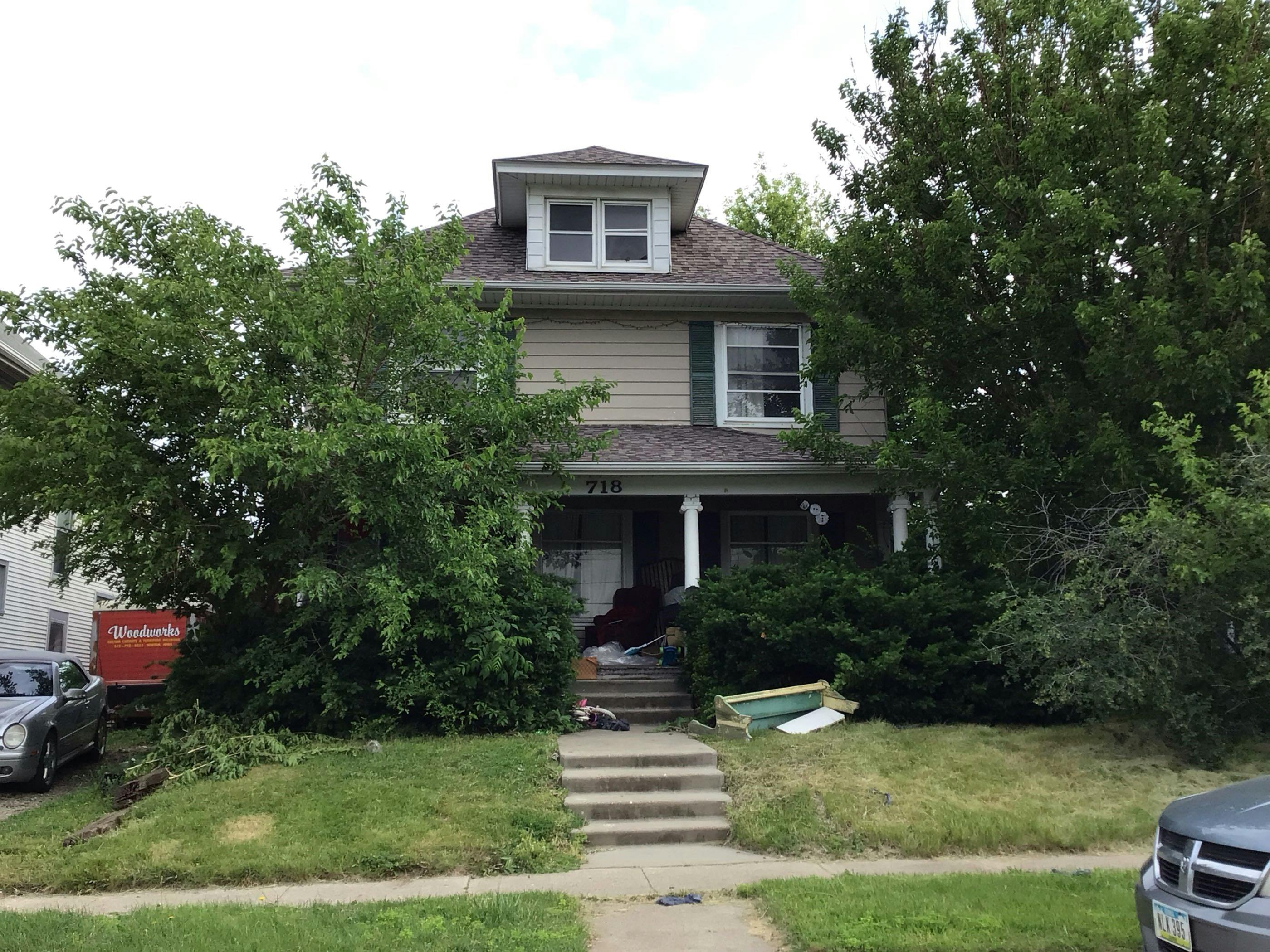 2nd Ave, Newton, IA 50208