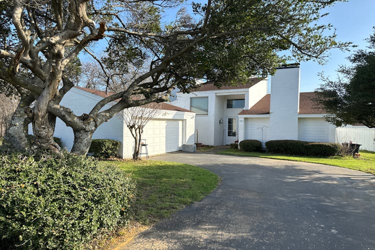 905 Georgia Ave Burleson, TX 76028, Johnson County