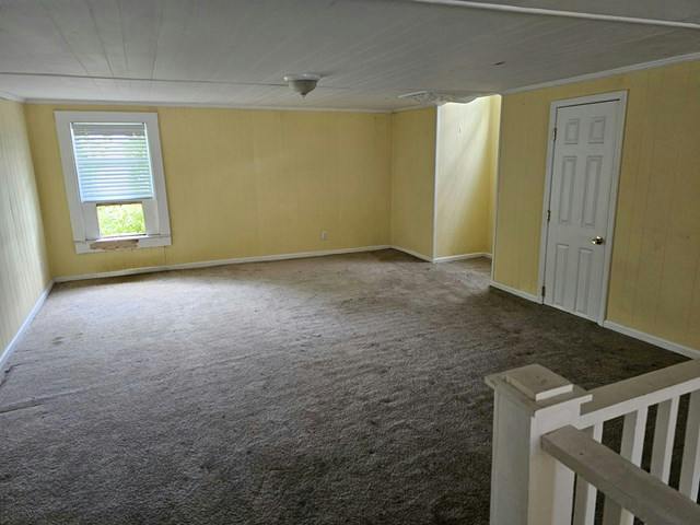 Kentucky Dr, LA Center, KY 42056