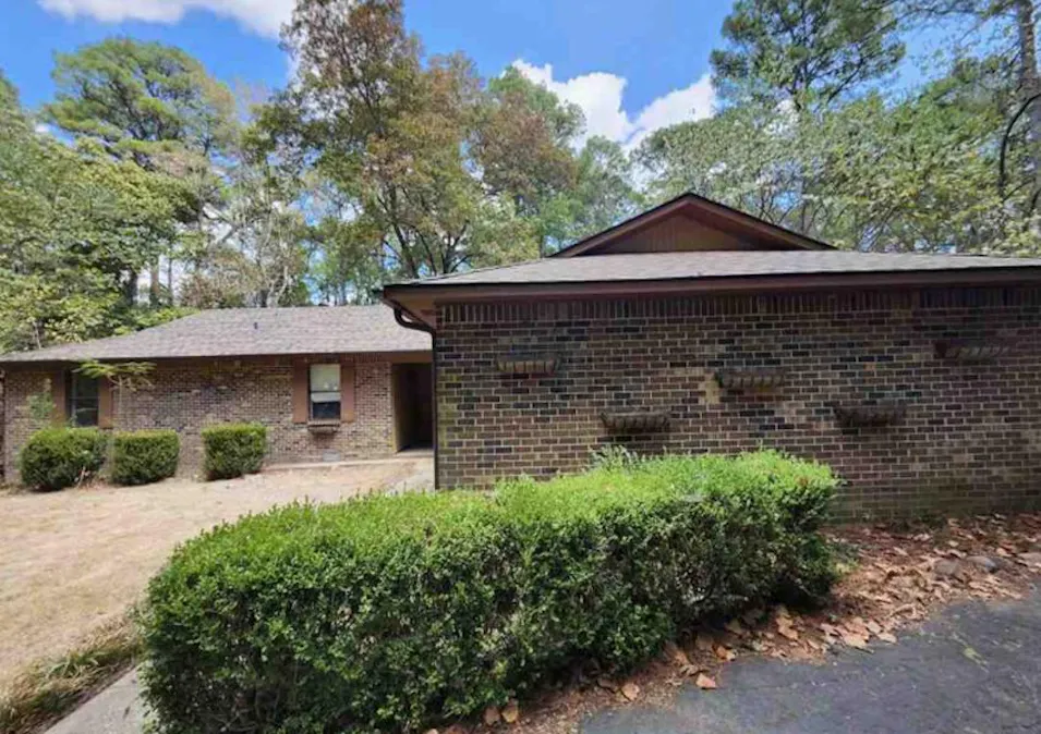 100 Black Oak Court Hot Springs, AR 71913, Garland County