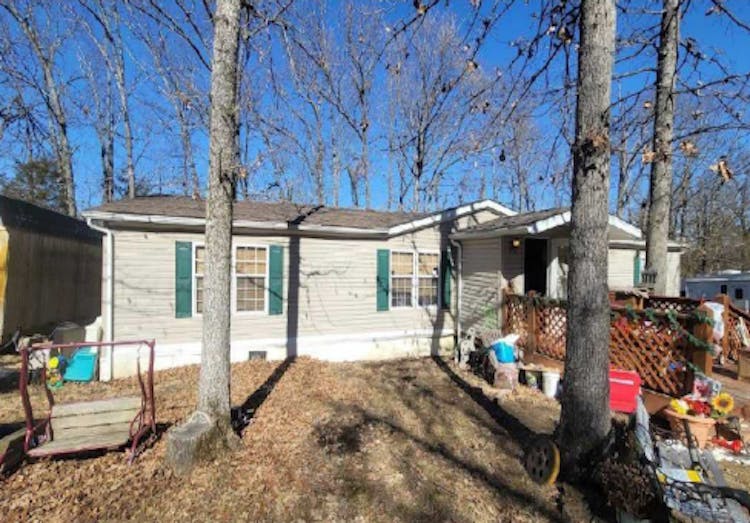 22315 Granada Ln Lebanon, MO 65536, Laclede County