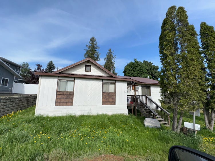 331 S 8th St Saint Maries, ID 83861, Benewah County