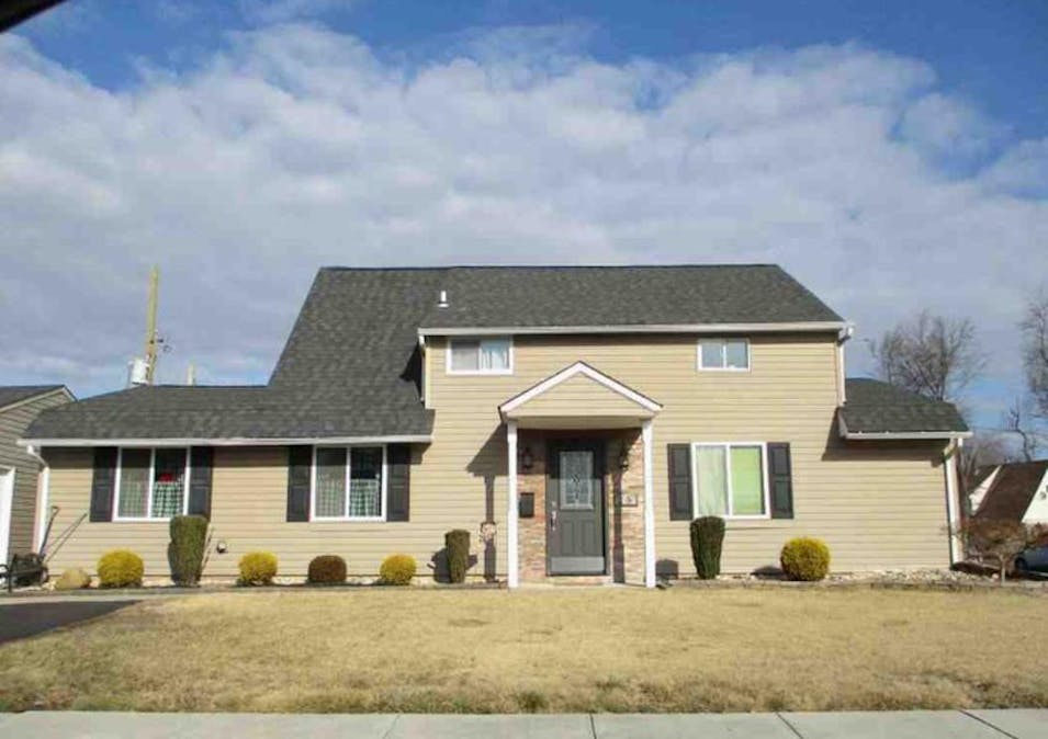 25 Inland Rd Levittown, PA 19057, Bucks County