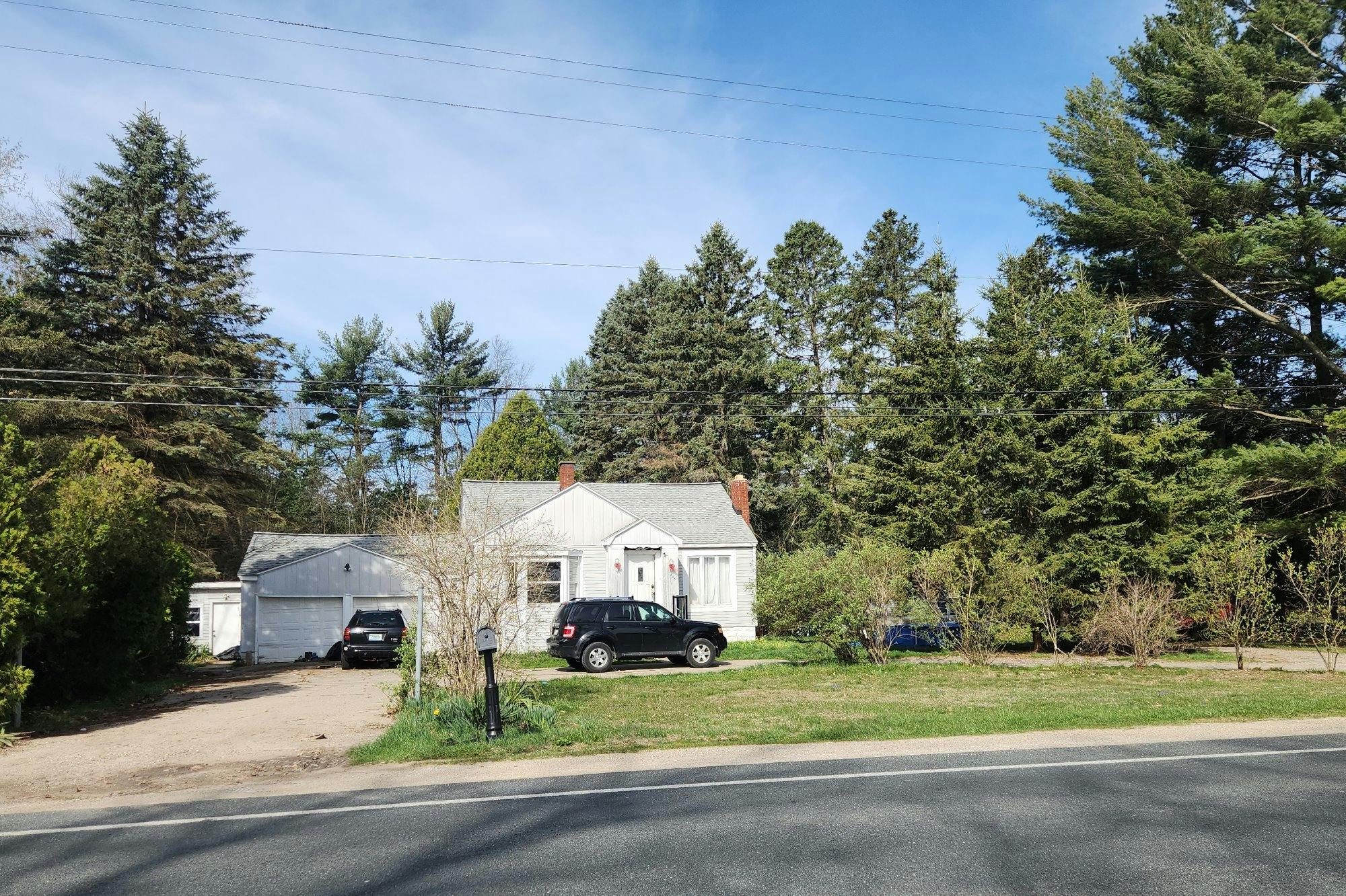 Whitehall Rd, Muskegon, MI 49445