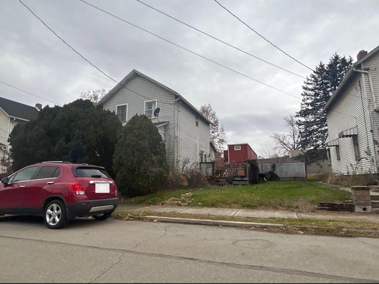 6420 6th Ave Koppel, PA 16136, Beaver County