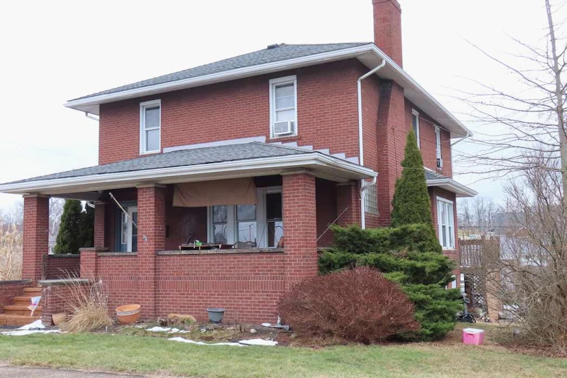 1501 Ashland St