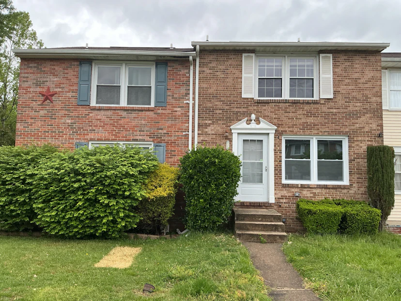 5324 King Arthur Cir