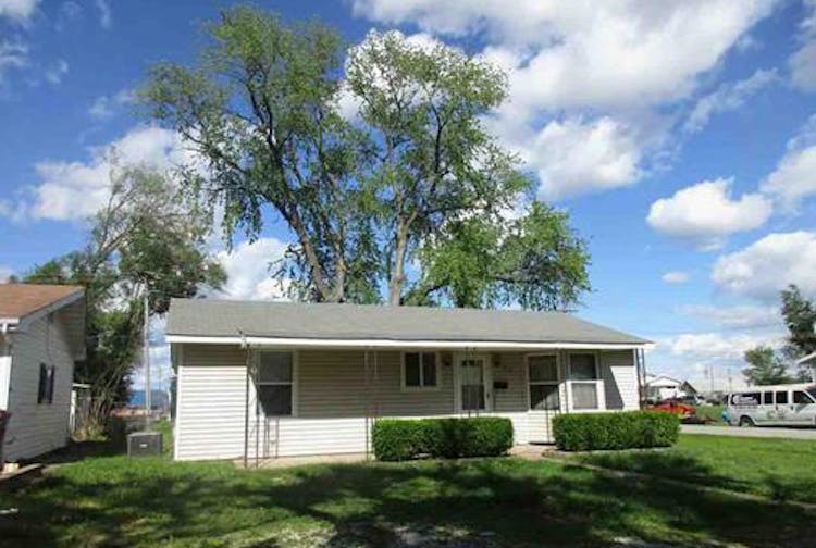 502 N 2nd St Elsberry, MO 63343, Lincoln County