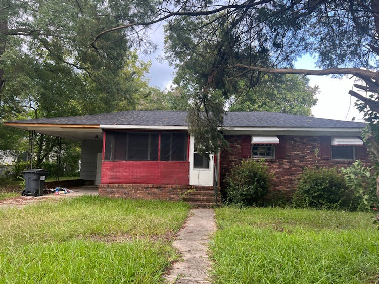 513 S Pine St Marion, SC 29571, Marion County