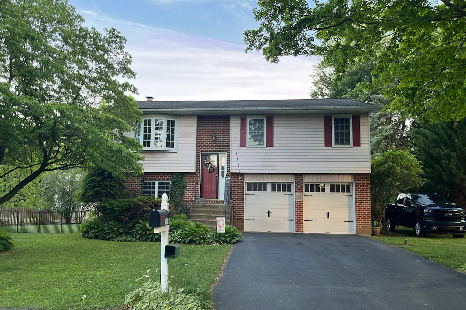 1165 Greenleaf Drive Bethlehem, PA 18017, Northampton County
