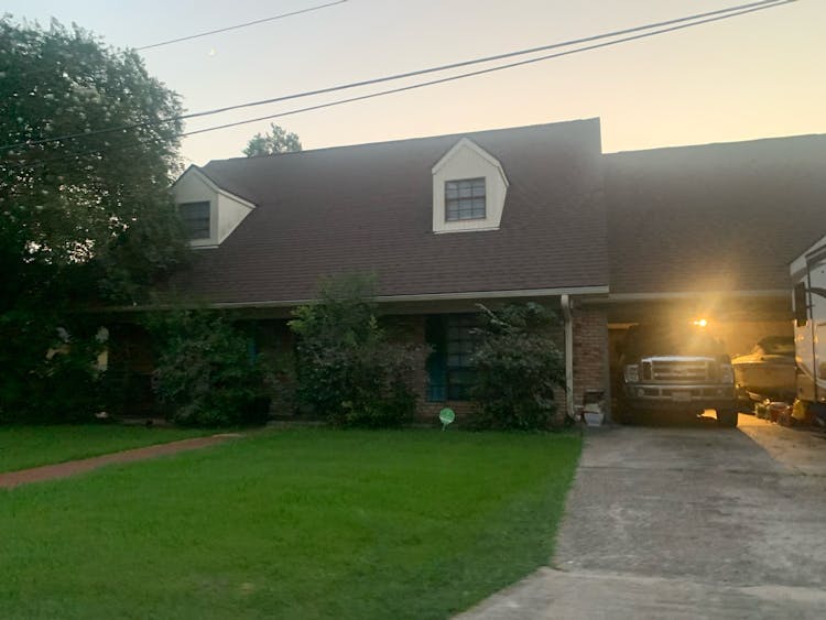 1405 Willow Street New Iberia, LA 70560, Iberia County