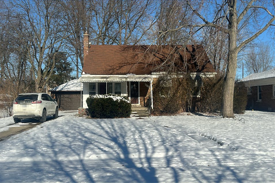 8625 Superior Center Line, MI 48015, Macomb County