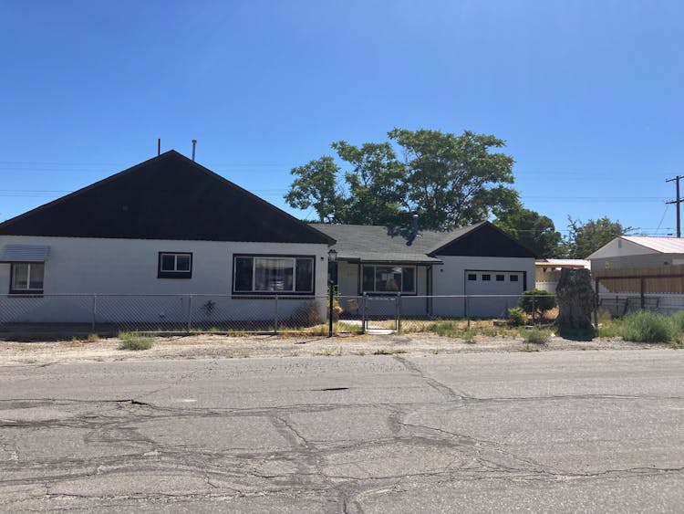 654 H St Hawthorne, NV 89415, Mineral County