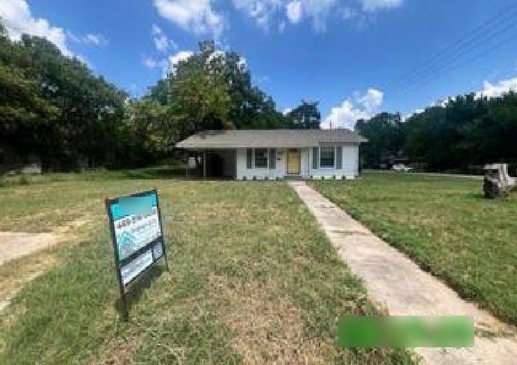 801 W State St Groesbeck, TX 76642, Limestone County