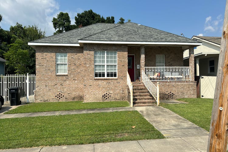 8421 Edinburgh St New Orleans, LA 70118, Orleans County