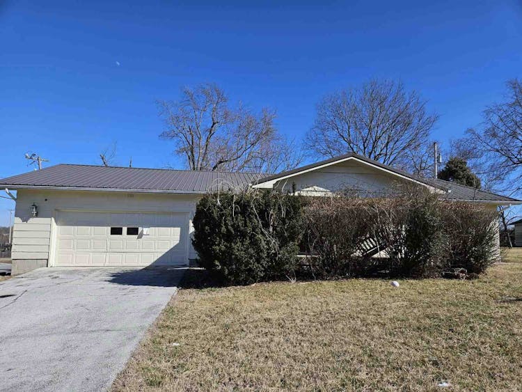 604 S Gary Ave Bolivar, MO 65613, Polk County