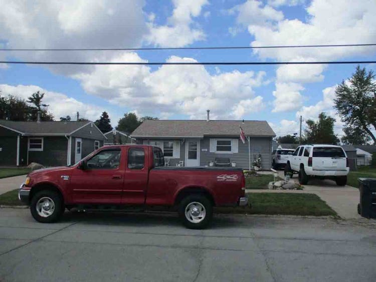 1202 15th St SW Cedar Rapids, IA 52404, Linn County