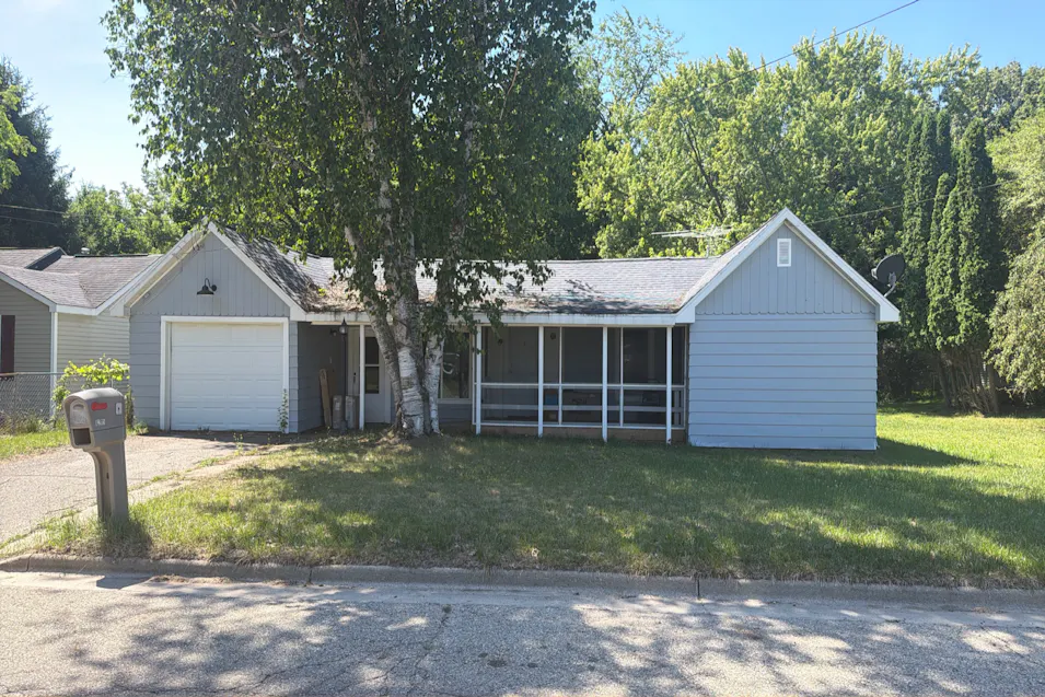 1215 Kenwood Ave Belding, MI 48809, Ionia County