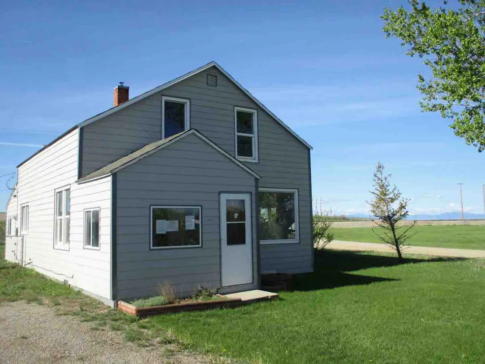 400 Main Ave Denton, MT 59430, Fergus County