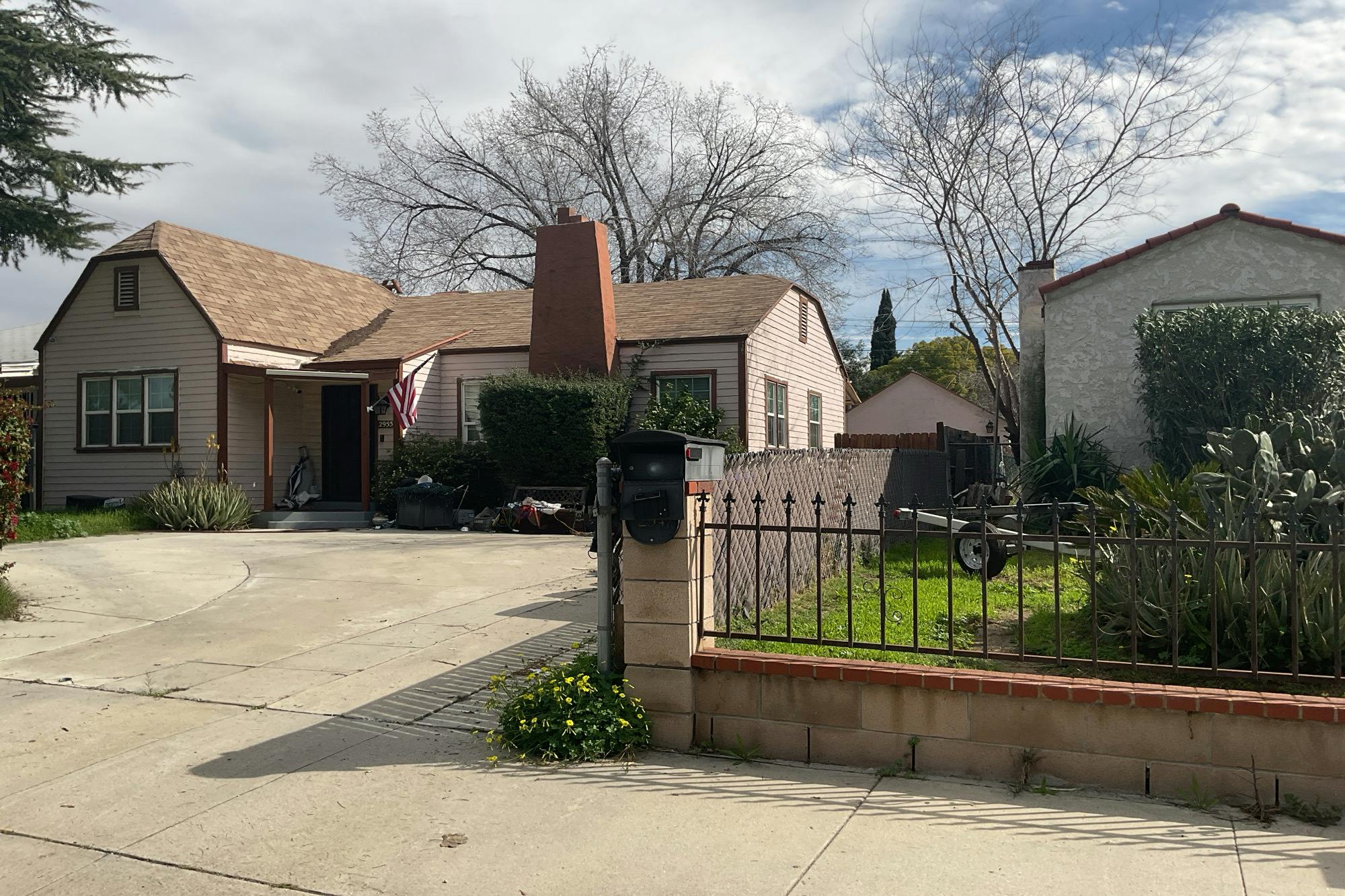 Mountain View Ave, San Bernardino, CA 92405 #1