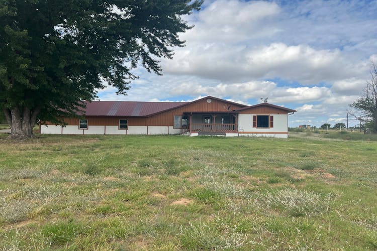 12261 Us Highway 283 Sayre, OK 73662, Beckham County