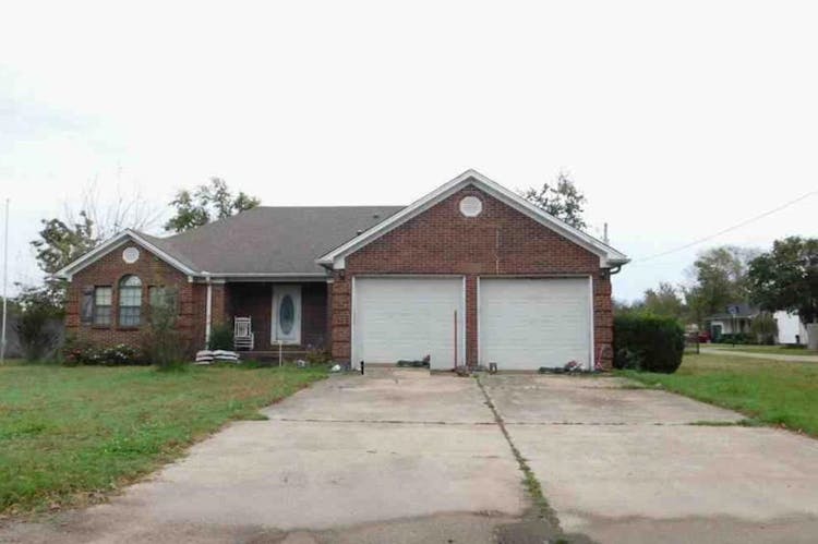 306 N Davis St Manila, AR 72442, Mississippi County