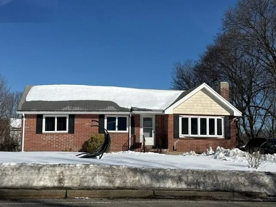 358 East St East Weymouth, MA 02189, Norfolk County