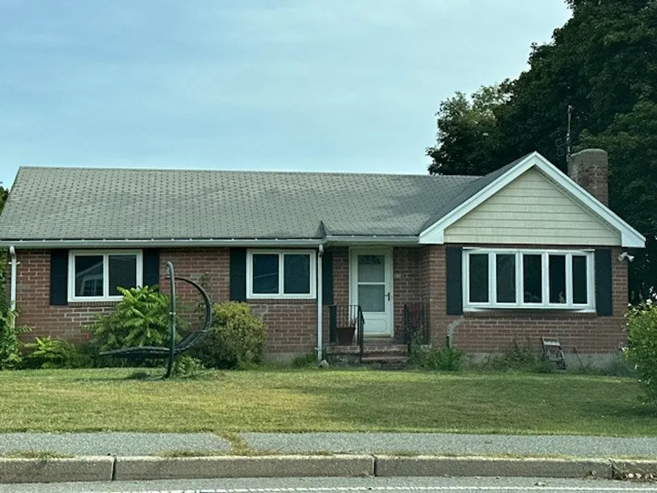 358 East St East Weymouth, MA 02189, Norfolk County
