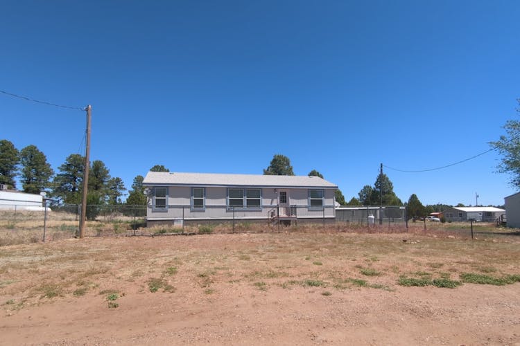 2122 Meadow Ln Overgaard, AZ 85933, Navajo County