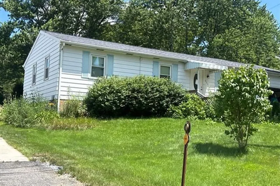 639 Russell Ave Meadville, PA 16335, Crawford County