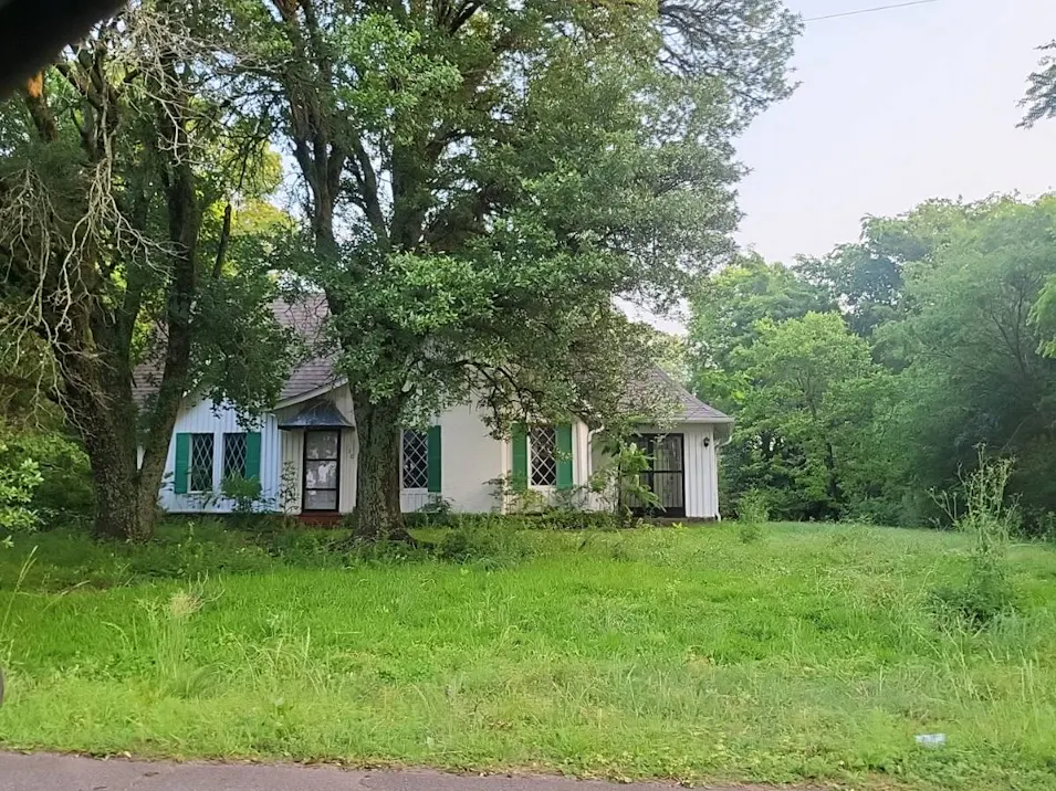 100 Smith St Naples, TX 75568, Cass County