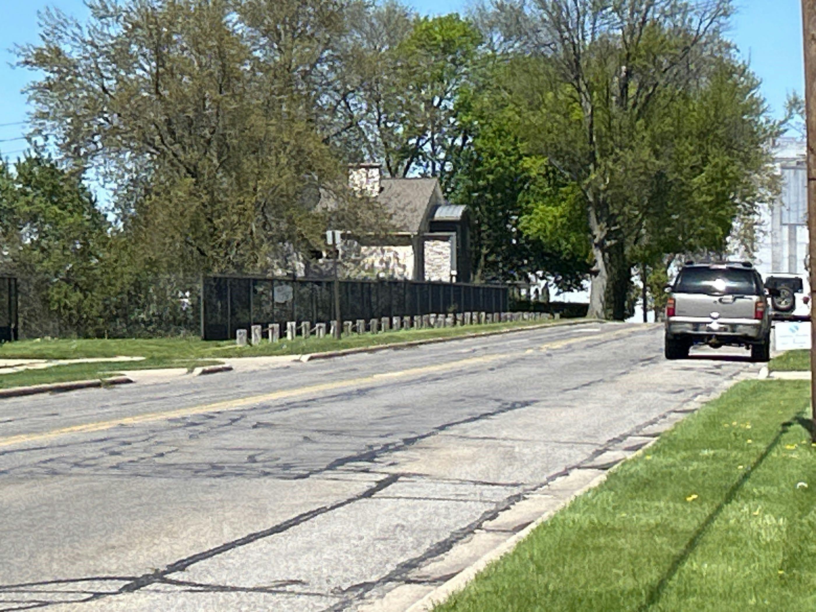Lakeshore Dr, Muskegon, MI 49441