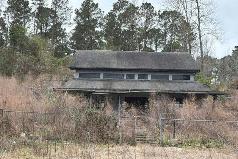 A C White Rd, Angie, LA 70426