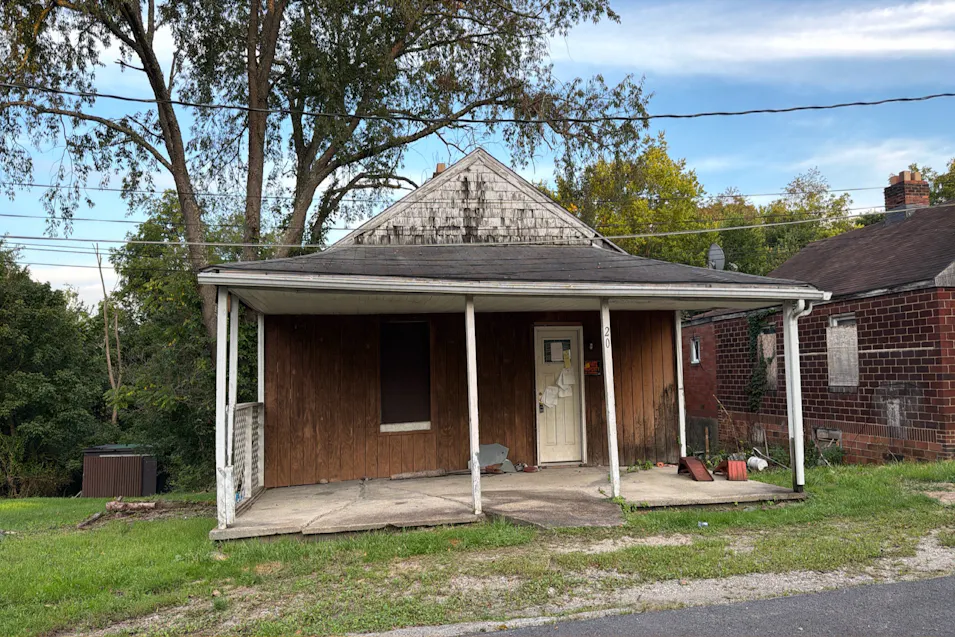 20 Ridge St Clarksville, PA 15322, Greene County