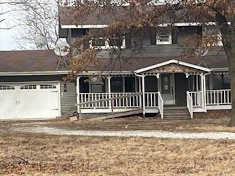 2630 E County Rd 1300 Carthage, IL 62321, Hancock County