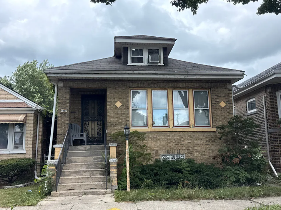 9527 S. Dobson Ave. Chicago, IL 60628, Cook County