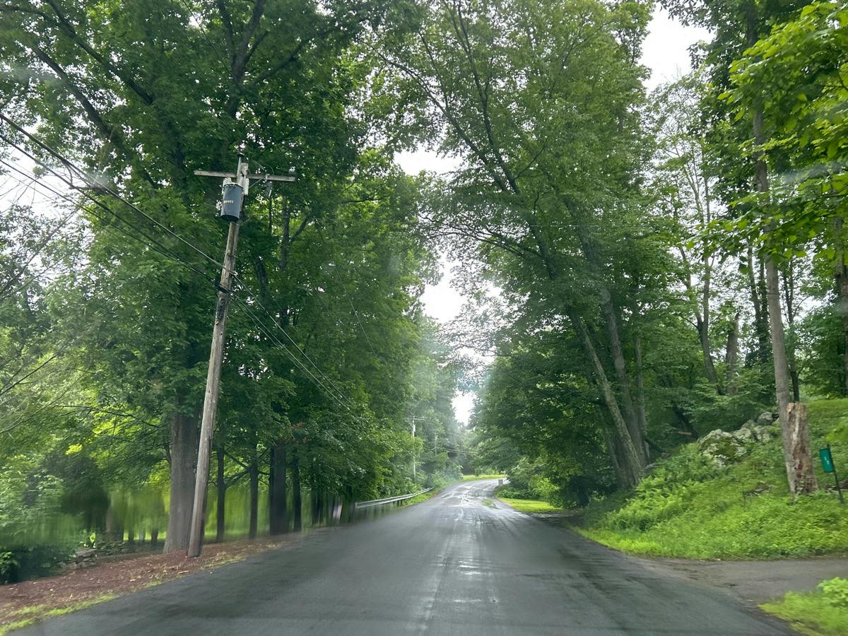 Woodstock Rd, Woodstock, CT 06281