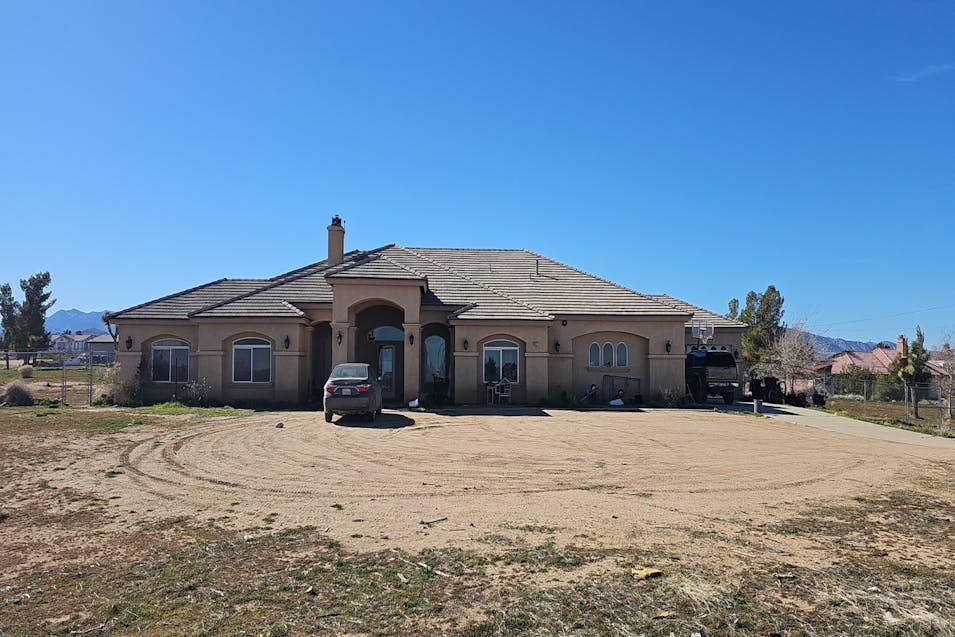 7677 Mono Rd Phelan, CA 92371, San Bernardino County