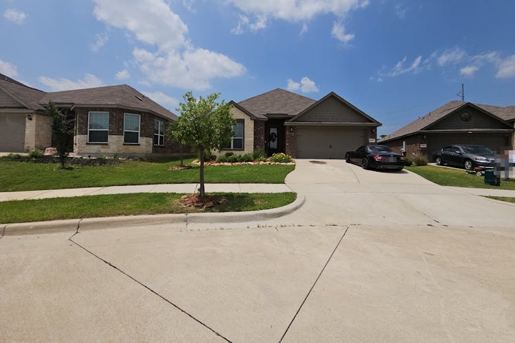 4917 Beaver Creek Avenue Denton, TX 76207, Denton County