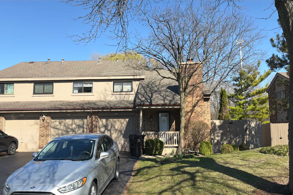 128 Mohawk Trail, Unit D Lake Zurich, IL 60047, Lake County