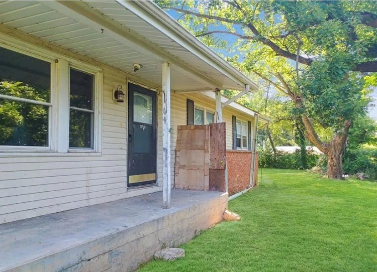 9291 Hwy 79 Louisiana, MO 63353, Pike County