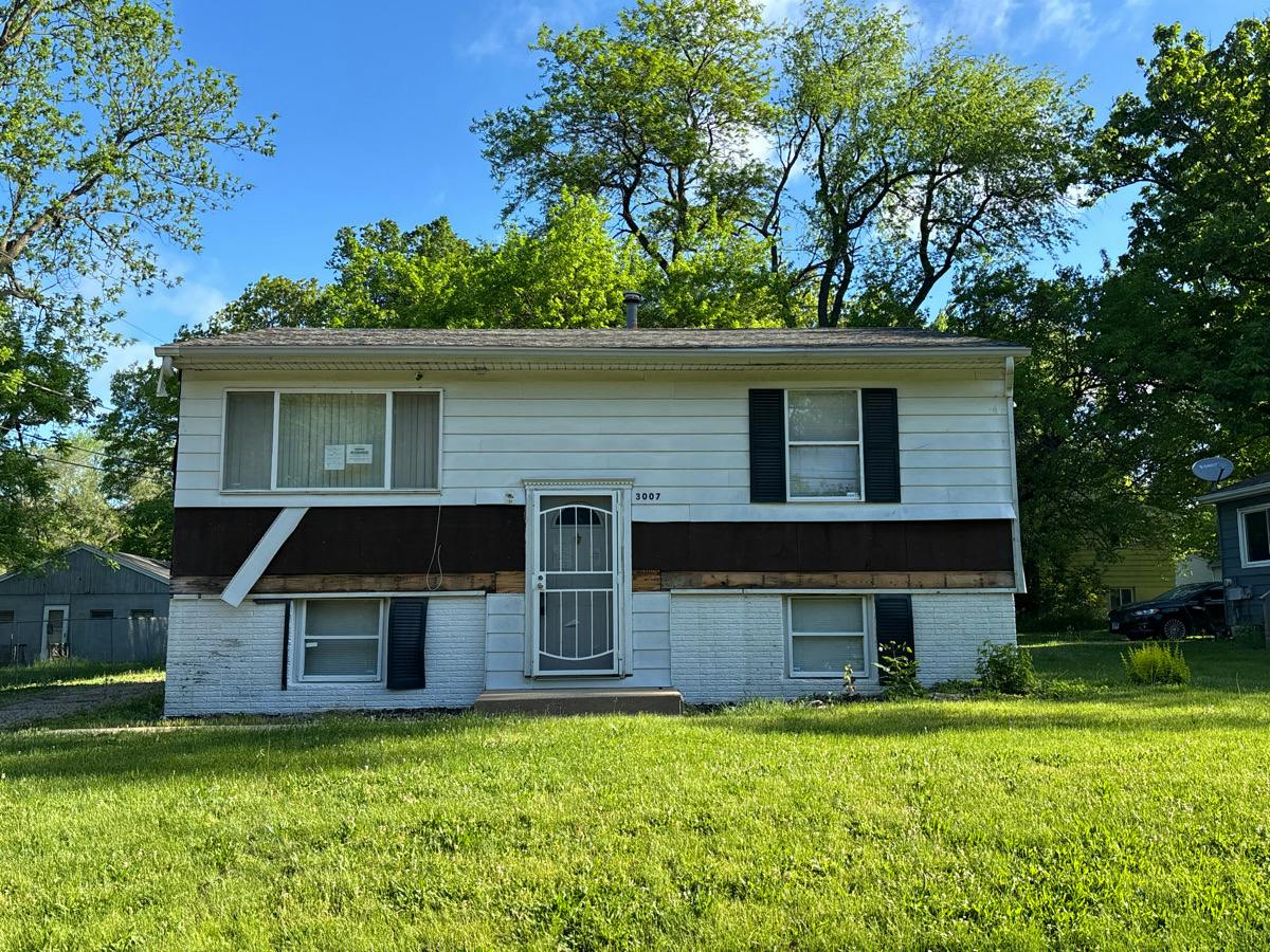 Nebraska Ave, Peoria, IL 61604