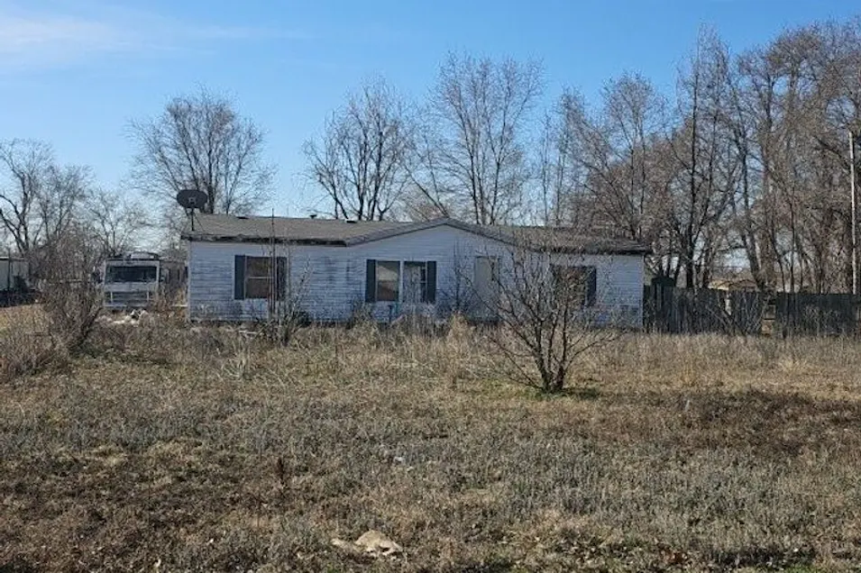 2903 W 17th Ave Hutchinson, KS 67501, Reno County