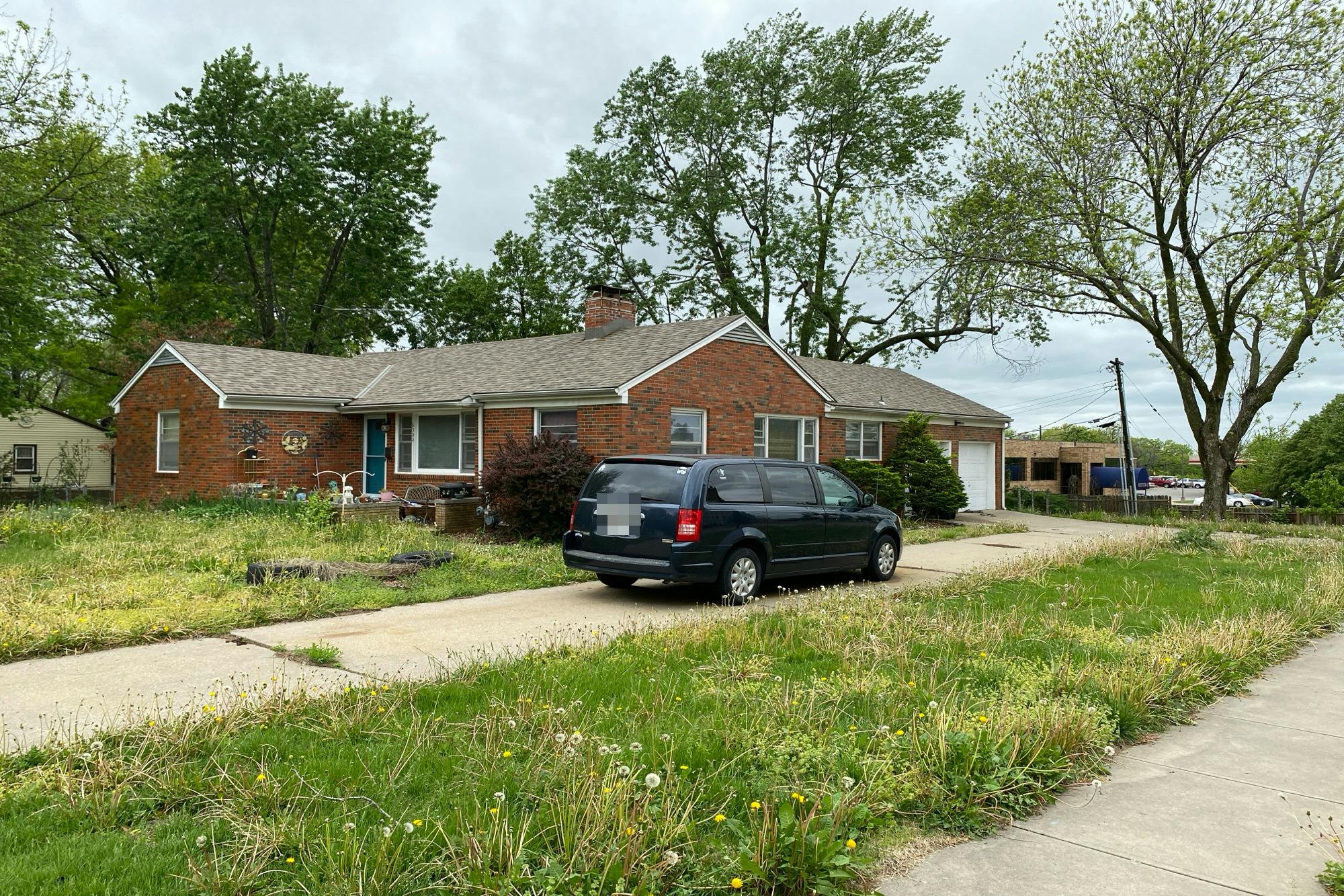 Farley Ave, Raytown, MO 64133