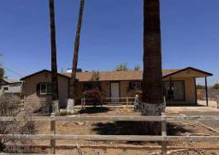 720 E Desert Lane Phoenix, AZ 85042, Maricopa County