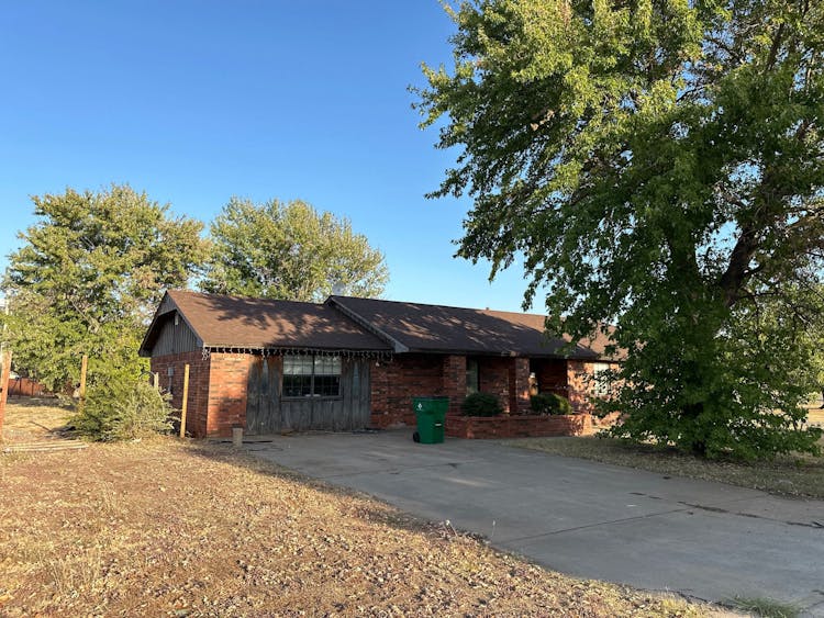 800 Reeves Street Granite, OK 73547, Greer County