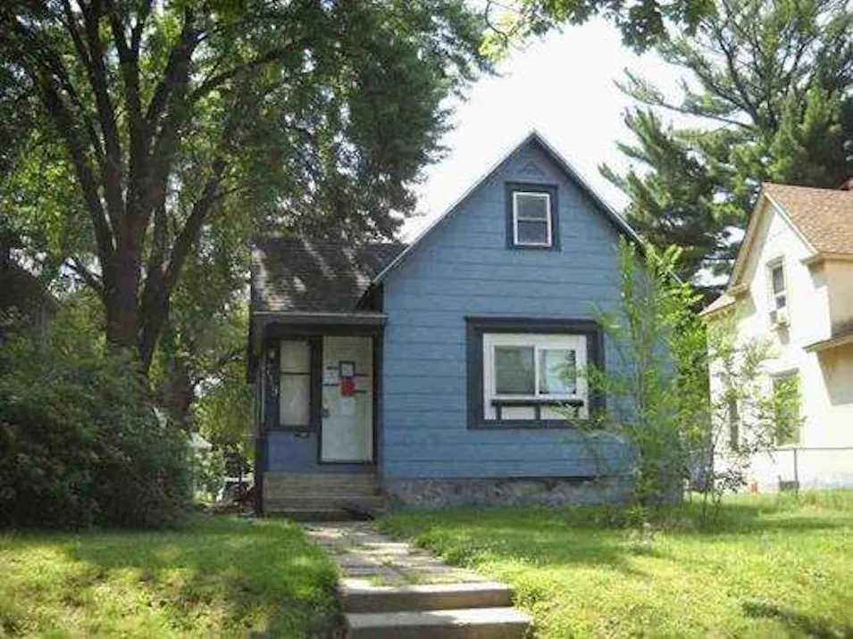 719 31st Ave N Minneapolis, MN 55411, Hennepin County