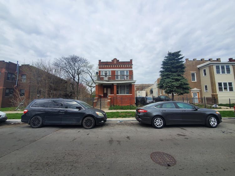 208 N Laporte Ave Chicago, IL 60644, Cook County